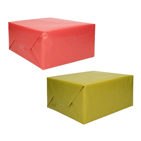 Pakket van 8x rollen Kraft inpakpapier/kaftpapier groen en rood 200 x 70 cm